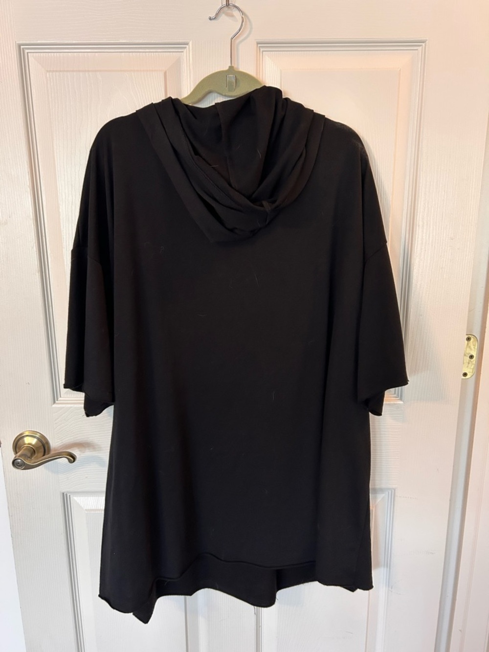 Lularoe ‘Frankie’ Black Short Sleeve Hoodie - Picture 2 of 4